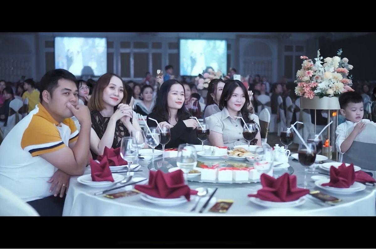 Tại Sao Nên Thu Âm Hát Đám Cưới? 8 thu âm hát đám cưới
